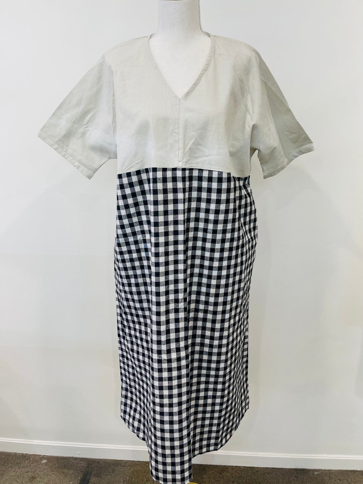 Linen Midi Dress - size 14-16